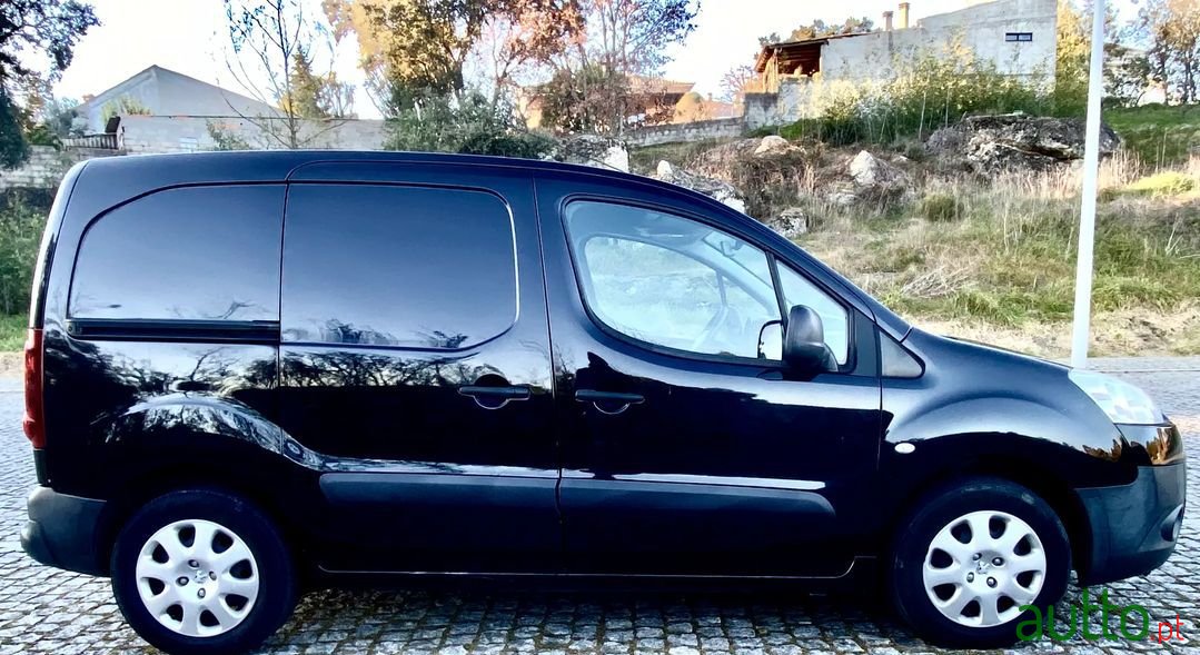 2014' Peugeot Partner photo #3