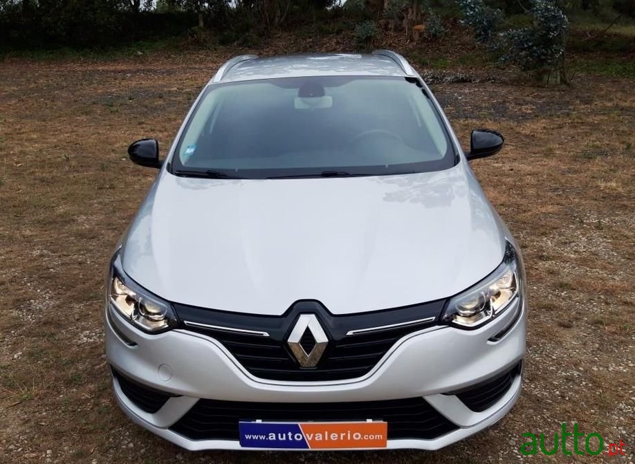 2019' Renault Megane Sport Tourer photo #2