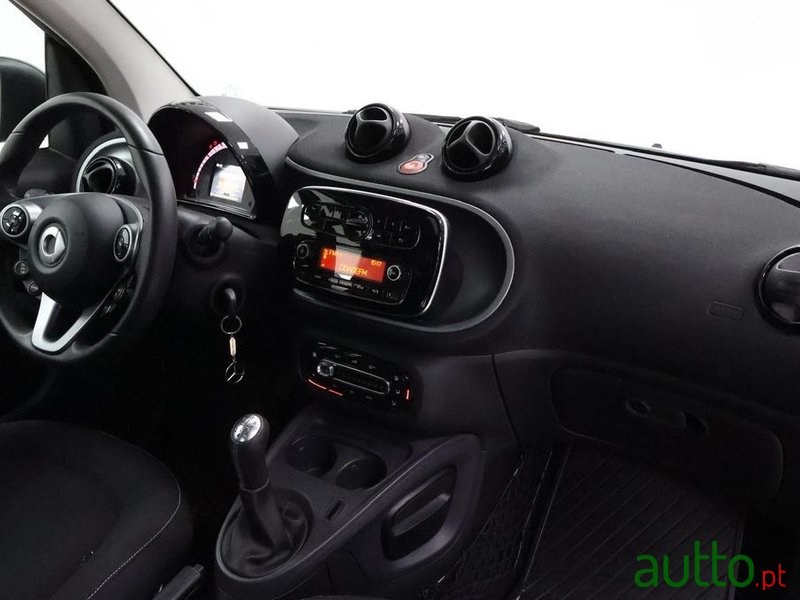 2019' Smart Fortwo 1.0 Passion 71 photo #3