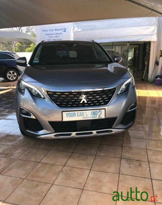 2018' Peugeot 5008 photo #2