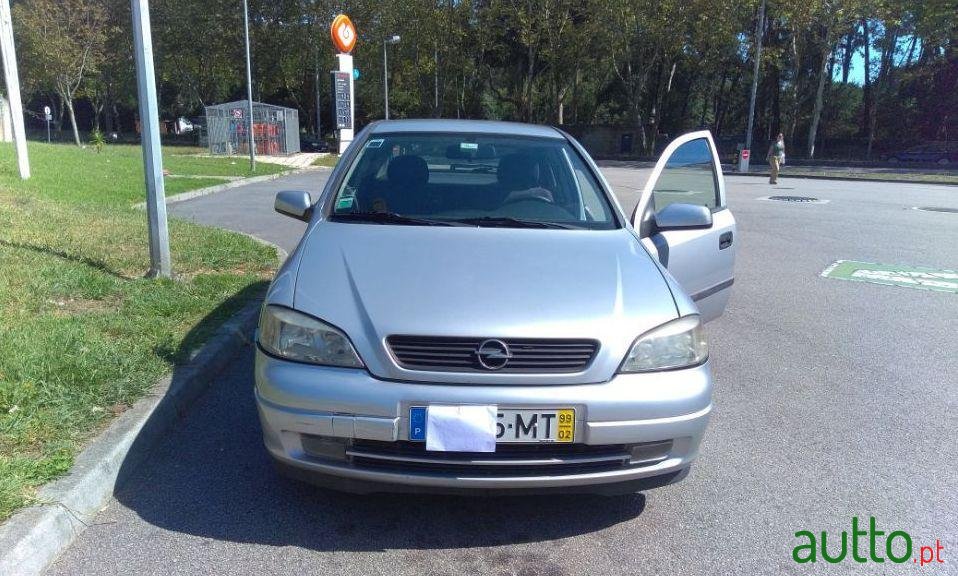 1999' Opel Astra 1.4 Club photo #4