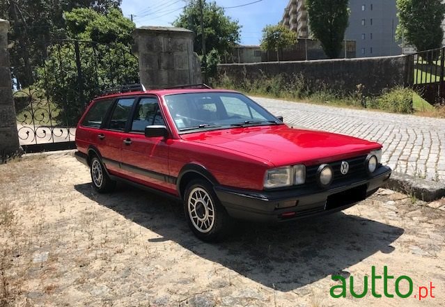 1988' Volkswagen Passat Variant photo #3