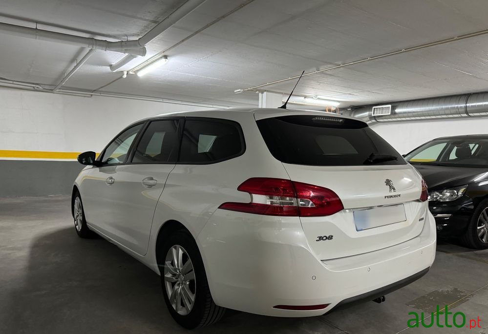 2015' Peugeot 308 Sw photo #5
