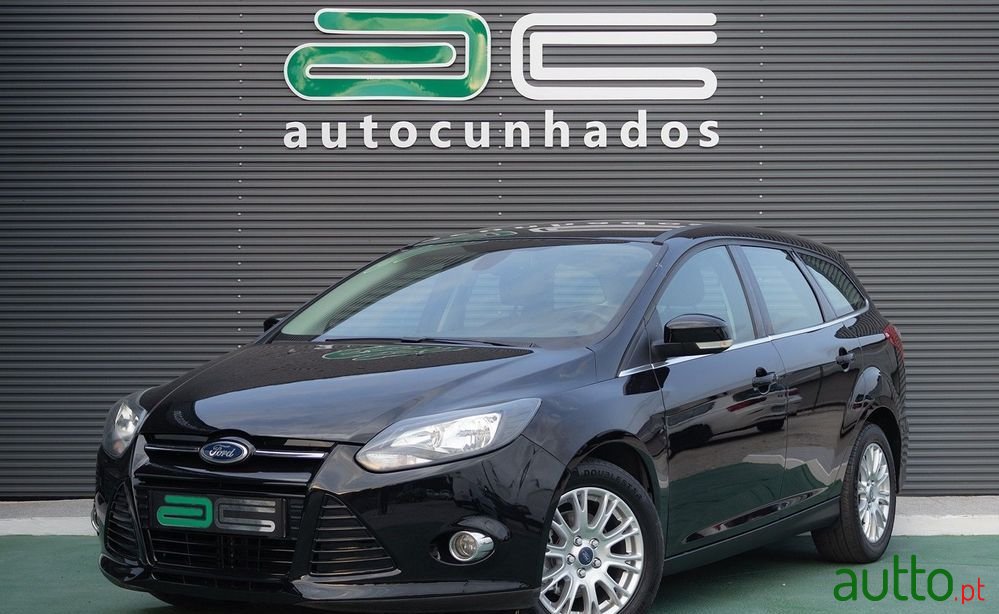 2011' Ford Focus Sw photo #3