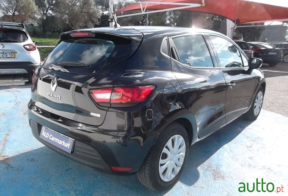 2017' Renault Clio photo #3