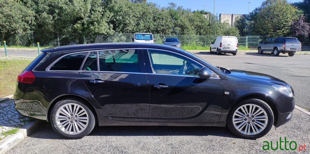 2012' Opel Insignia Sports Tourer photo #6