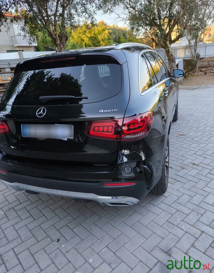2021' Mercedes-Benz GLC 300 De 4Matic photo #4