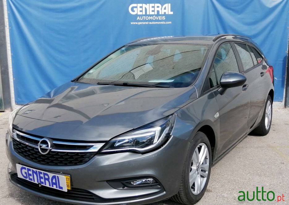 2017' Opel Astra Sports Tourer photo #1