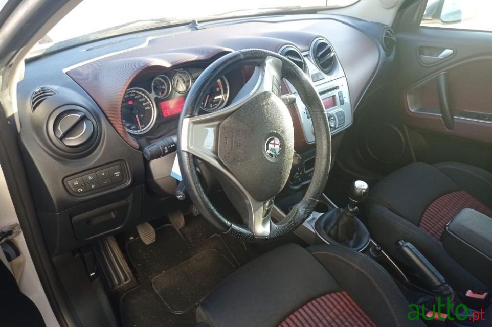 2009' Alfa Romeo MiTo photo #3