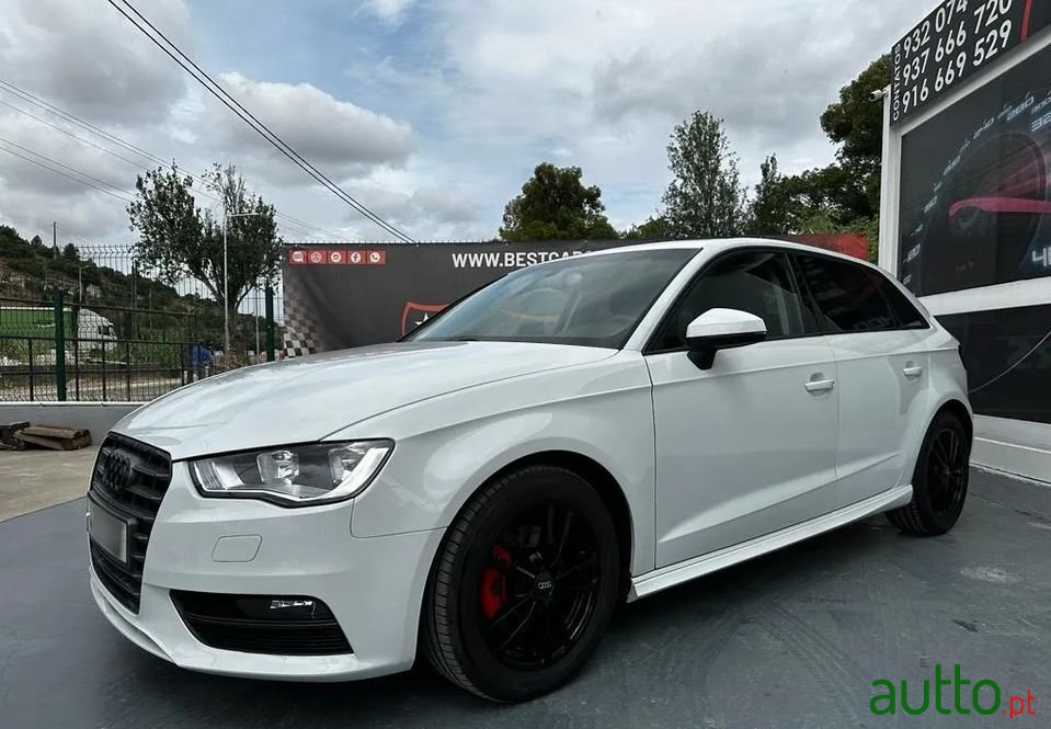 2015' Audi A3 Sportback photo #3