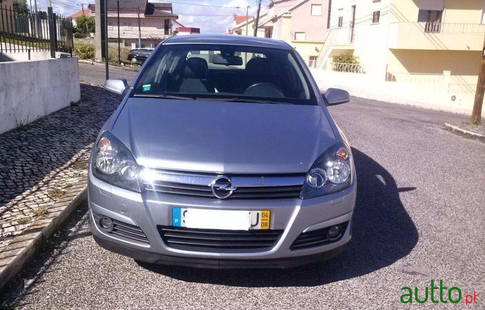 2004' Opel Astra photo #3