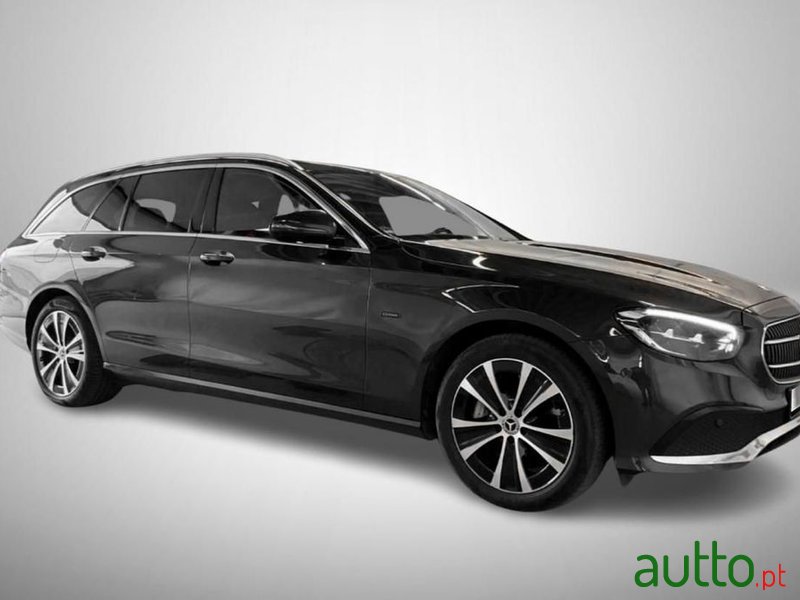 2021' Mercedes-Benz Classe E photo #1