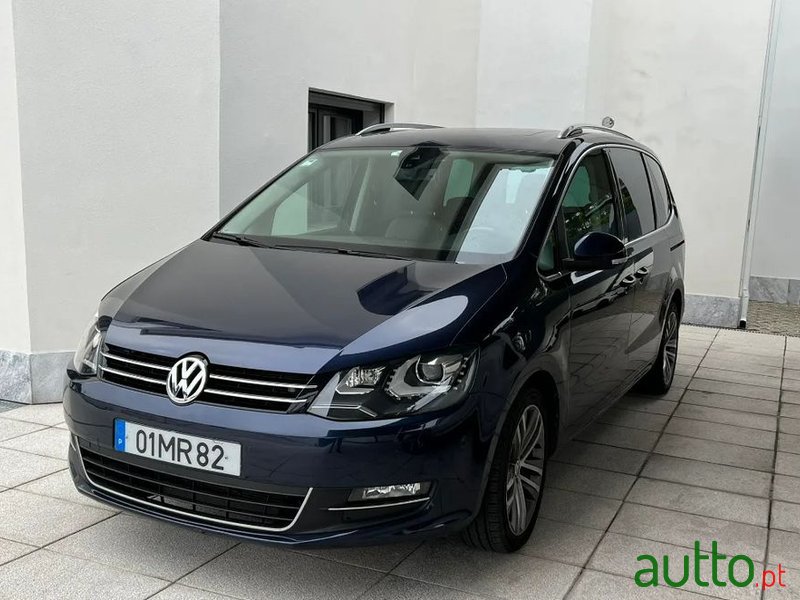 2012' Volkswagen Sharan photo #1