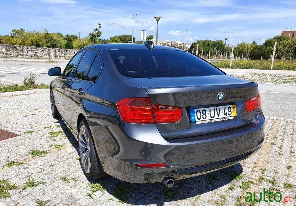 2014' BMW 318 Sport photo #5