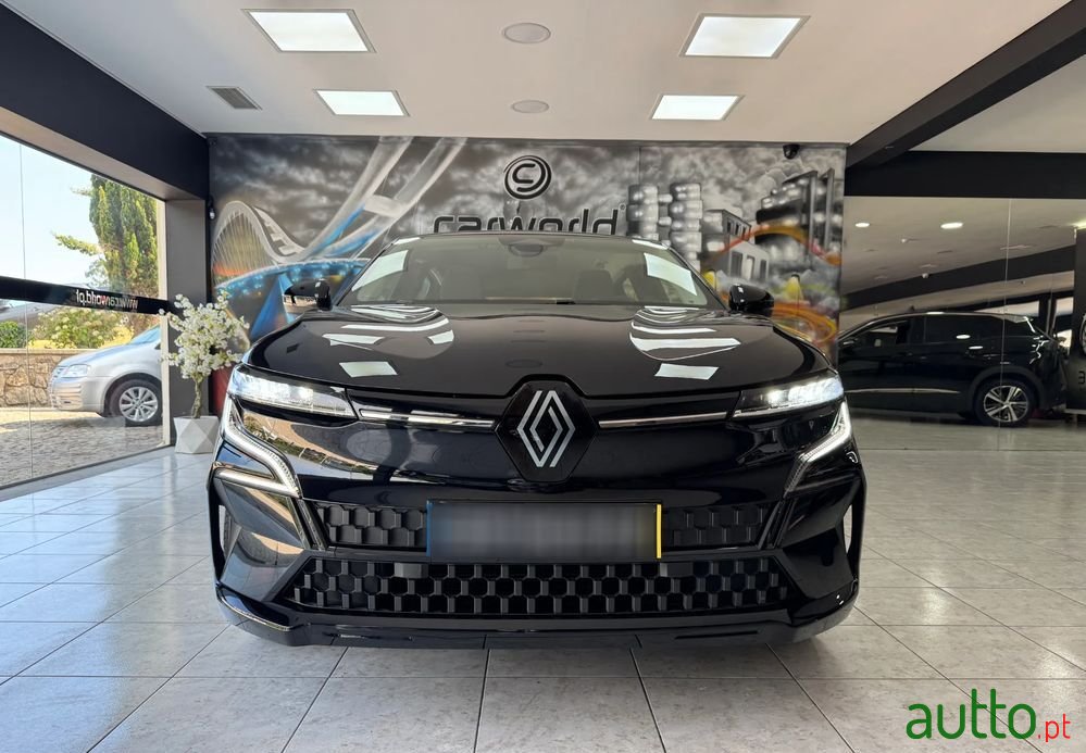 2022' Renault Megane E-Tech photo #2