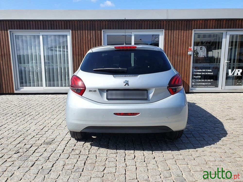 2017' Peugeot 208 1.6 Bluehdi Style photo #5