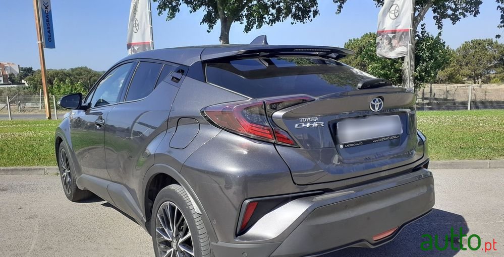 2018' Toyota C-HR photo #2