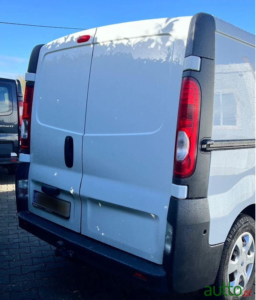 2013' Renault Trafic photo #2