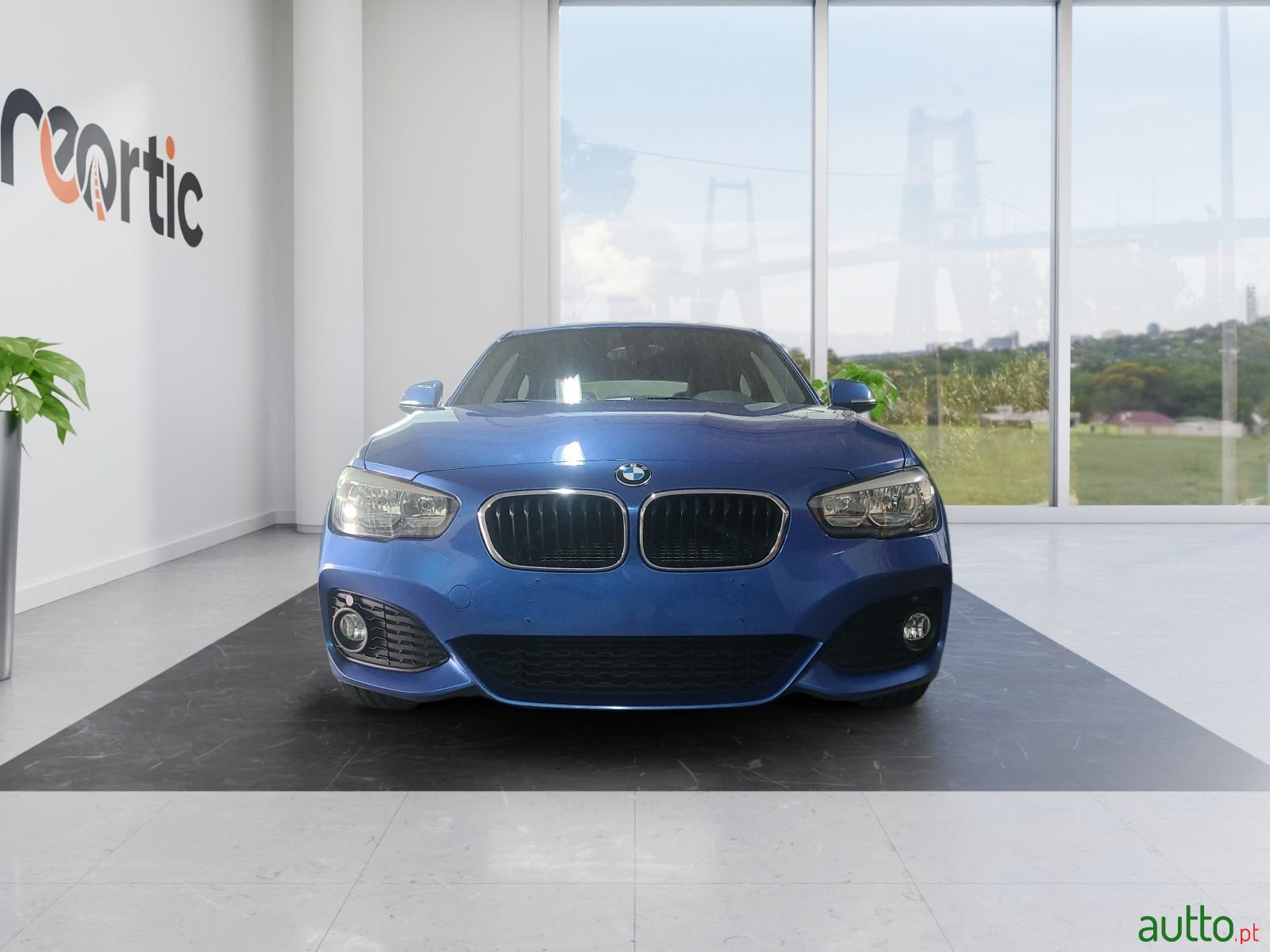 2015' BMW 118 photo #5