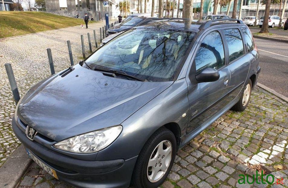 2005' Peugeot 206 Sw photo #2