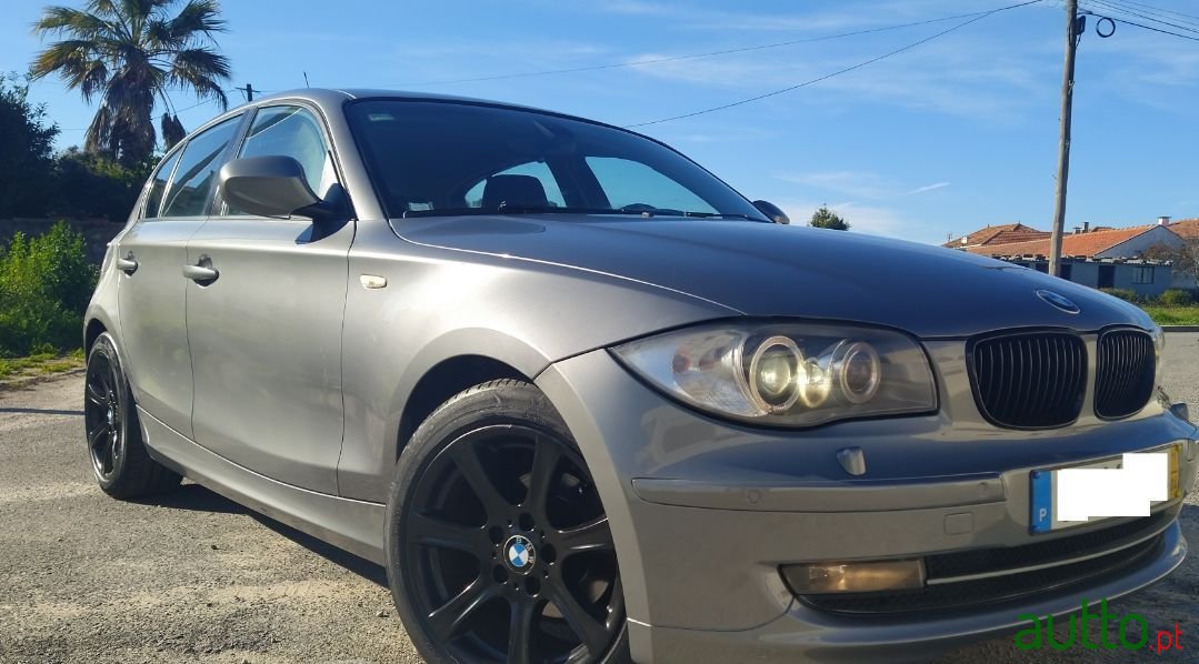 2011' BMW 116 photo #1