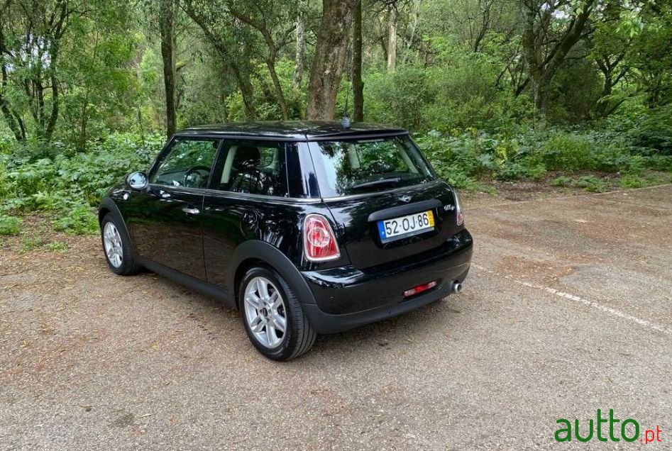 2014' MINI One photo #3