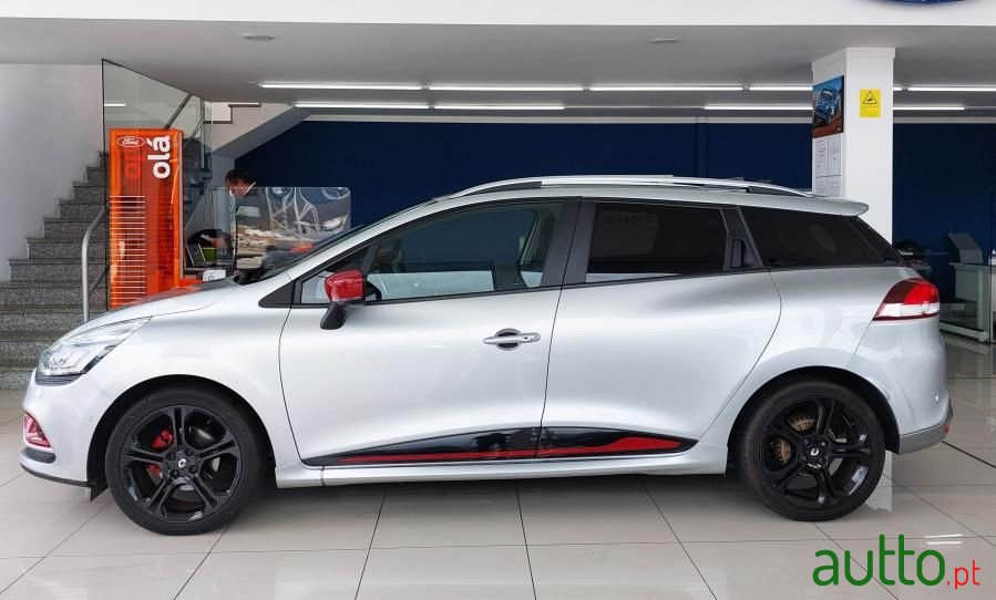 2016' Renault Clio Sport Tourer photo #2