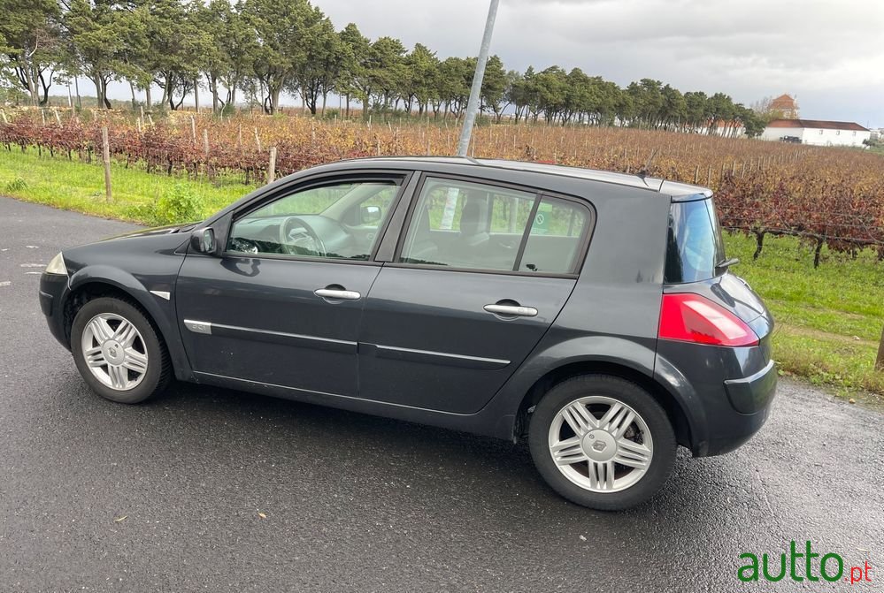 2005' Renault Megane photo #1