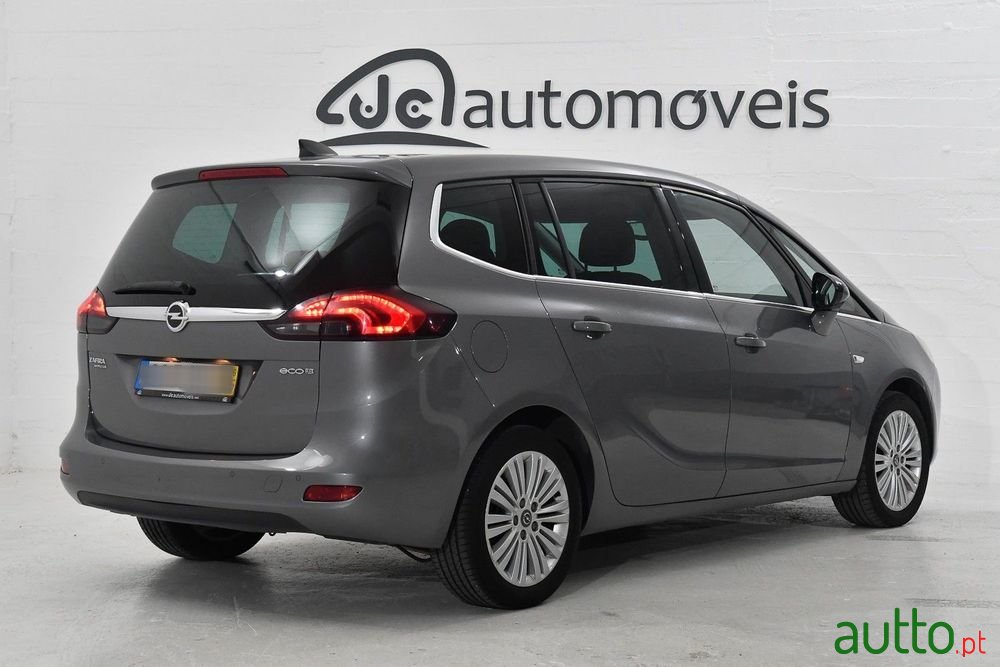 2016' Opel Zafira photo #2