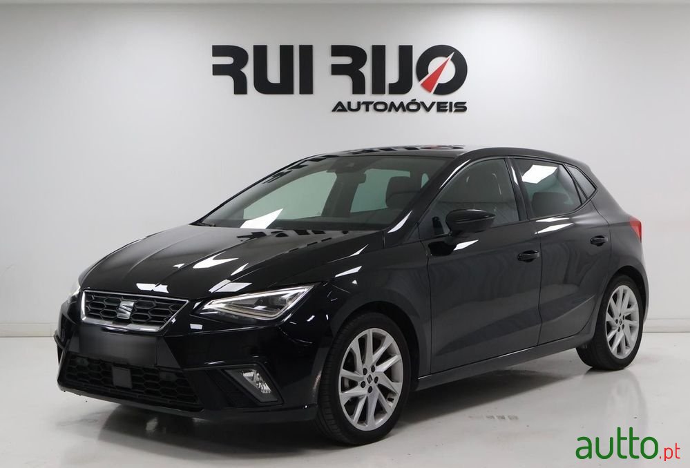 2022' SEAT Ibiza 1.0 Tsi Fr photo #1