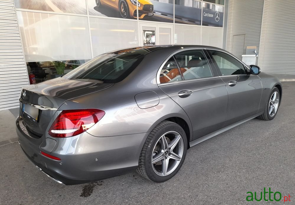 2019' Mercedes-Benz E 300 De Amg Line photo #2