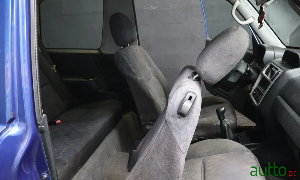 2000' Mitsubishi Pajero Pinin photo #4