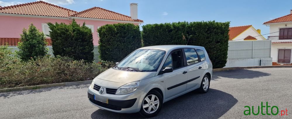 2004' Renault Grand Scenic photo #1