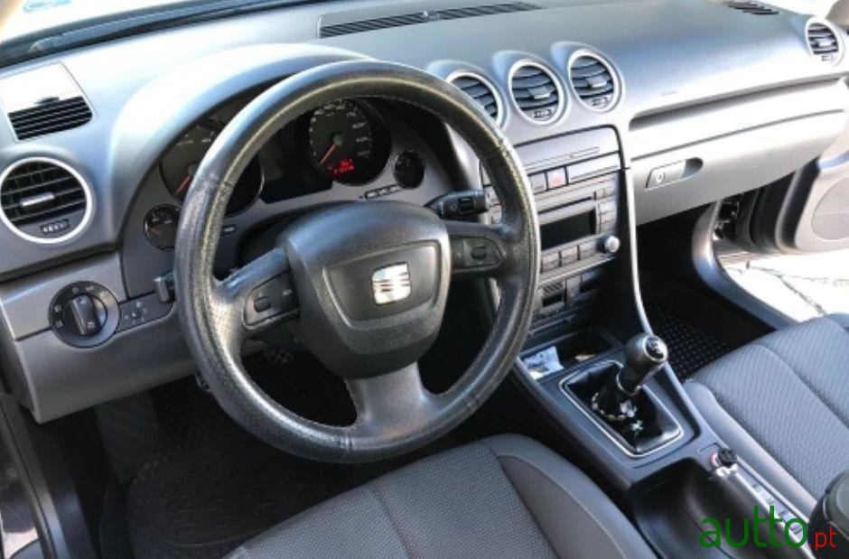 2012' SEAT Exeo Style photo #3