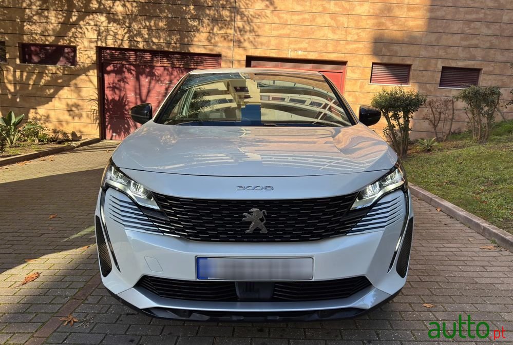 2023' Peugeot 3008 photo #2