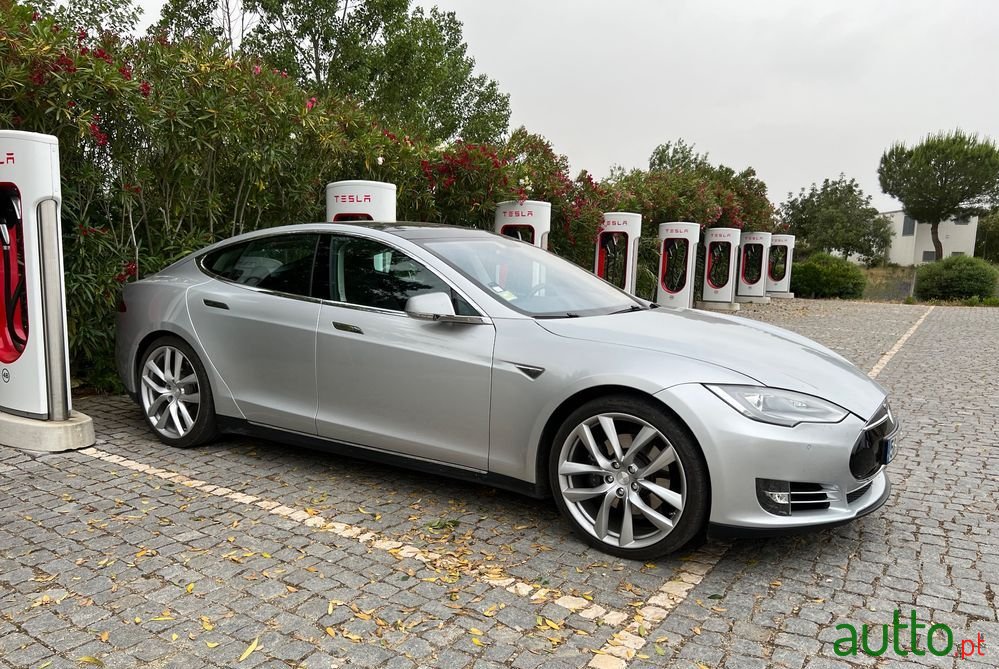 2013' Tesla Model S 85 Perfomance photo #1