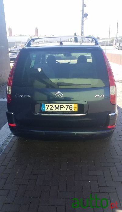 2012' Citroen C8 photo #4