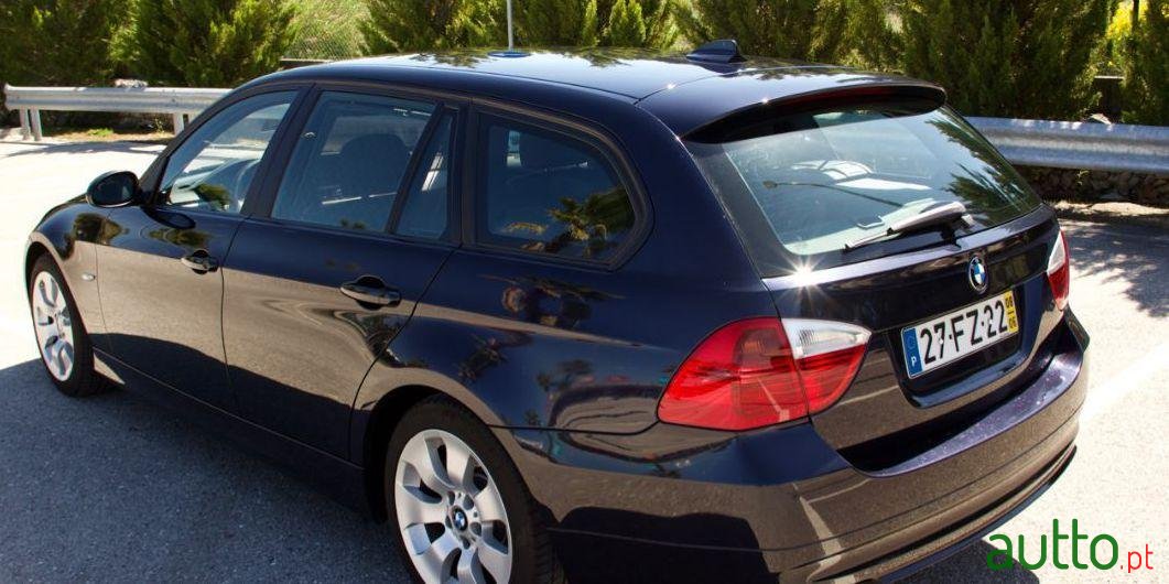 2008' BMW 318 photo #2