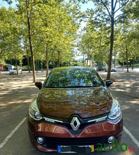 2015' Renault Clio photo #2