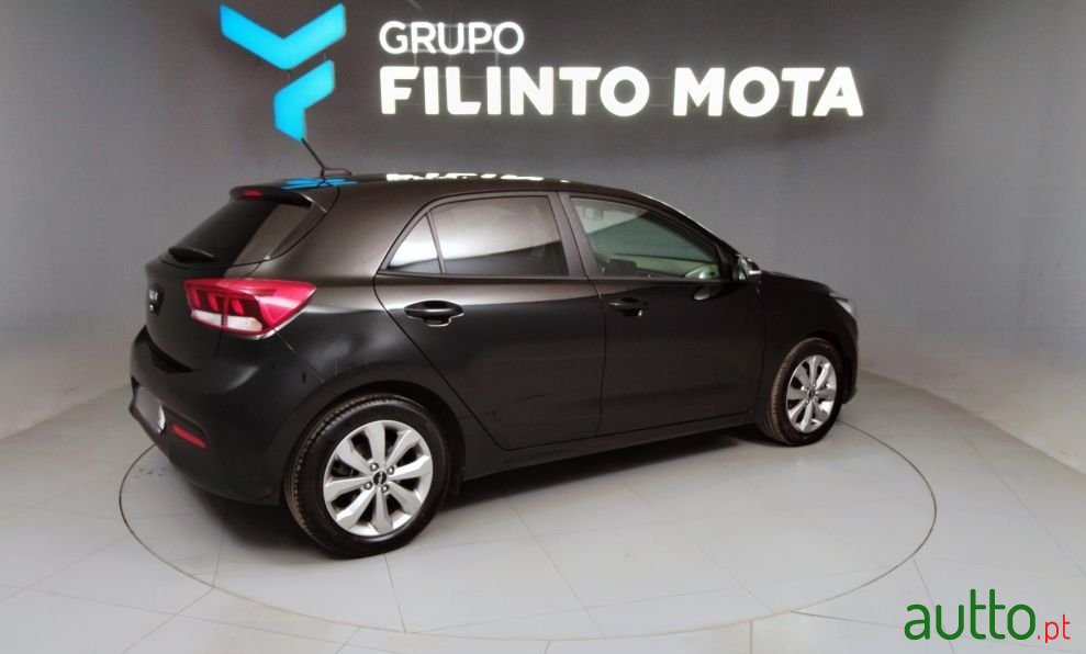 2023' Kia Rio photo #2