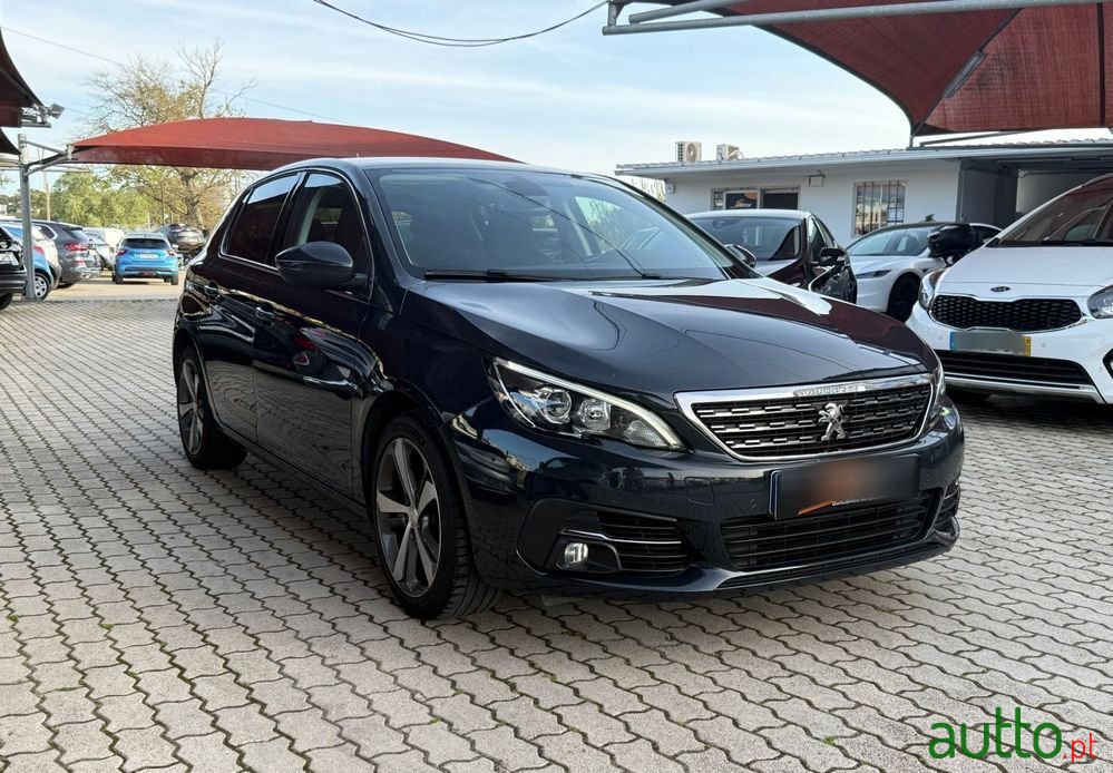 2018' Peugeot 308 1.5 Bluehdi Allure photo #2