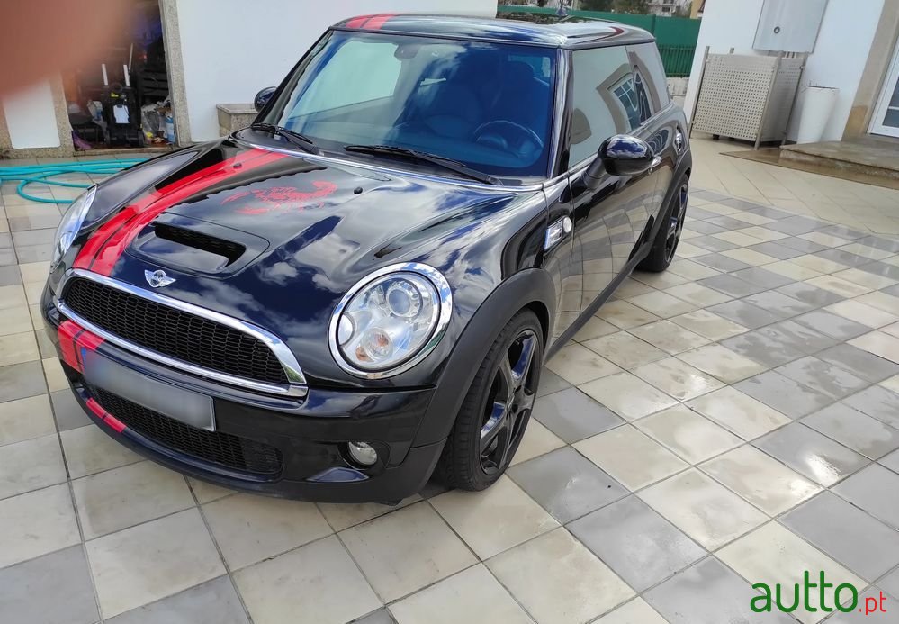 2009' MINI John Cooper Works Standard photo #1