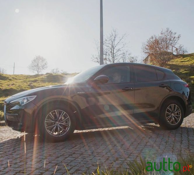 2020' Alfa Romeo Stelvio 2.2 D Super At8 photo #4