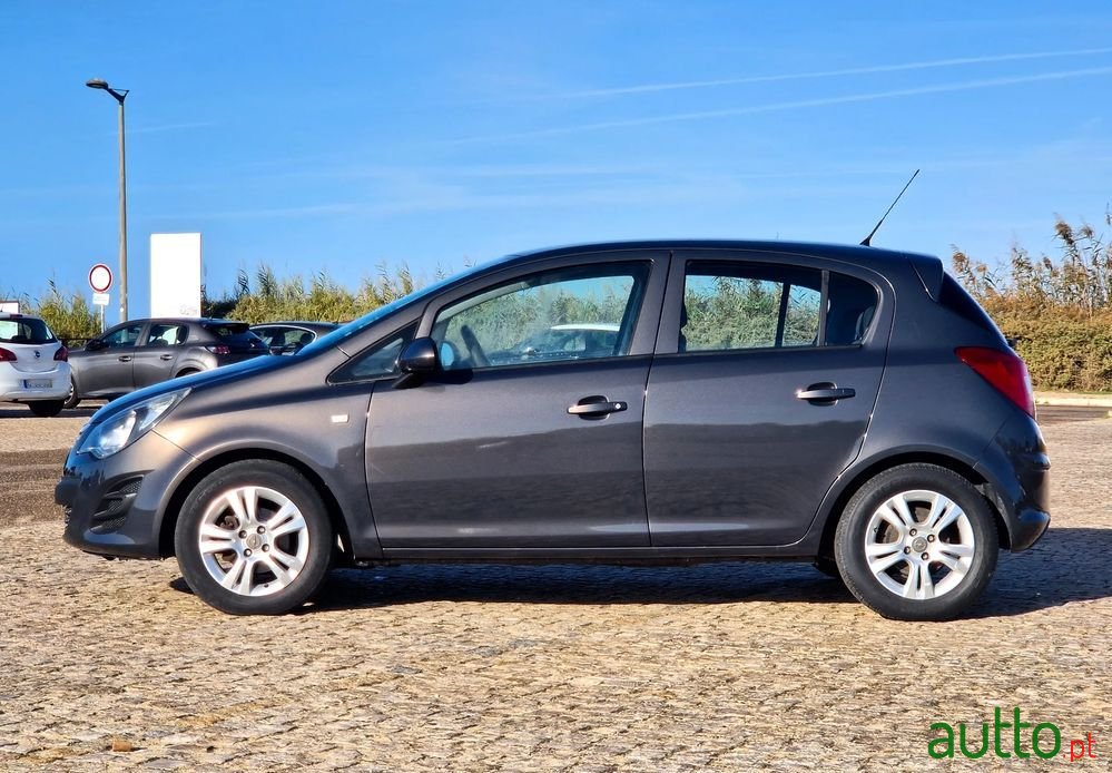 2014' Opel Corsa photo #4