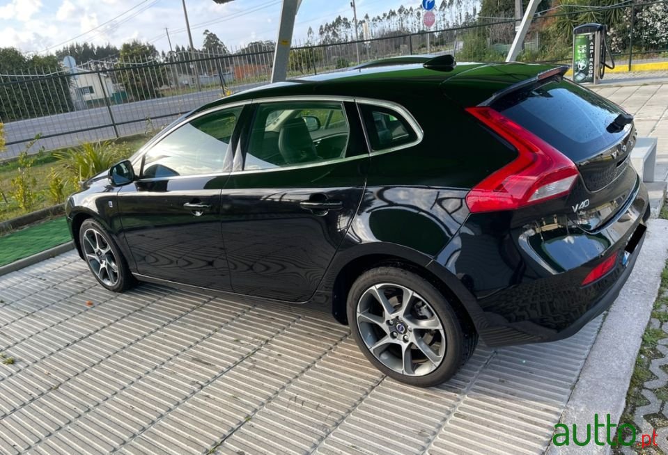 2015' Volvo V40 photo #1