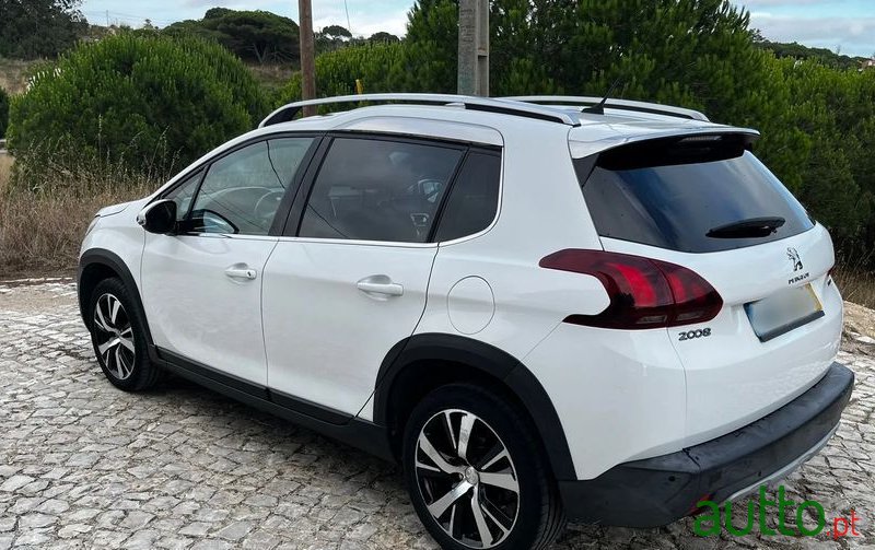 2016' Peugeot 2008 photo #2