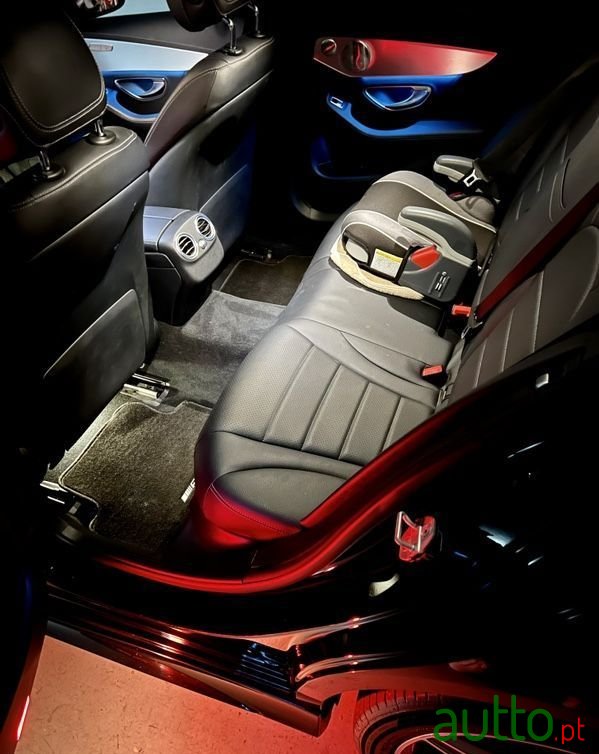 2015' Mercedes-Benz C 300 photo #5