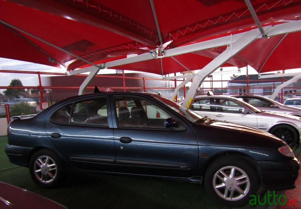 1997' Renault Megane photo #1
