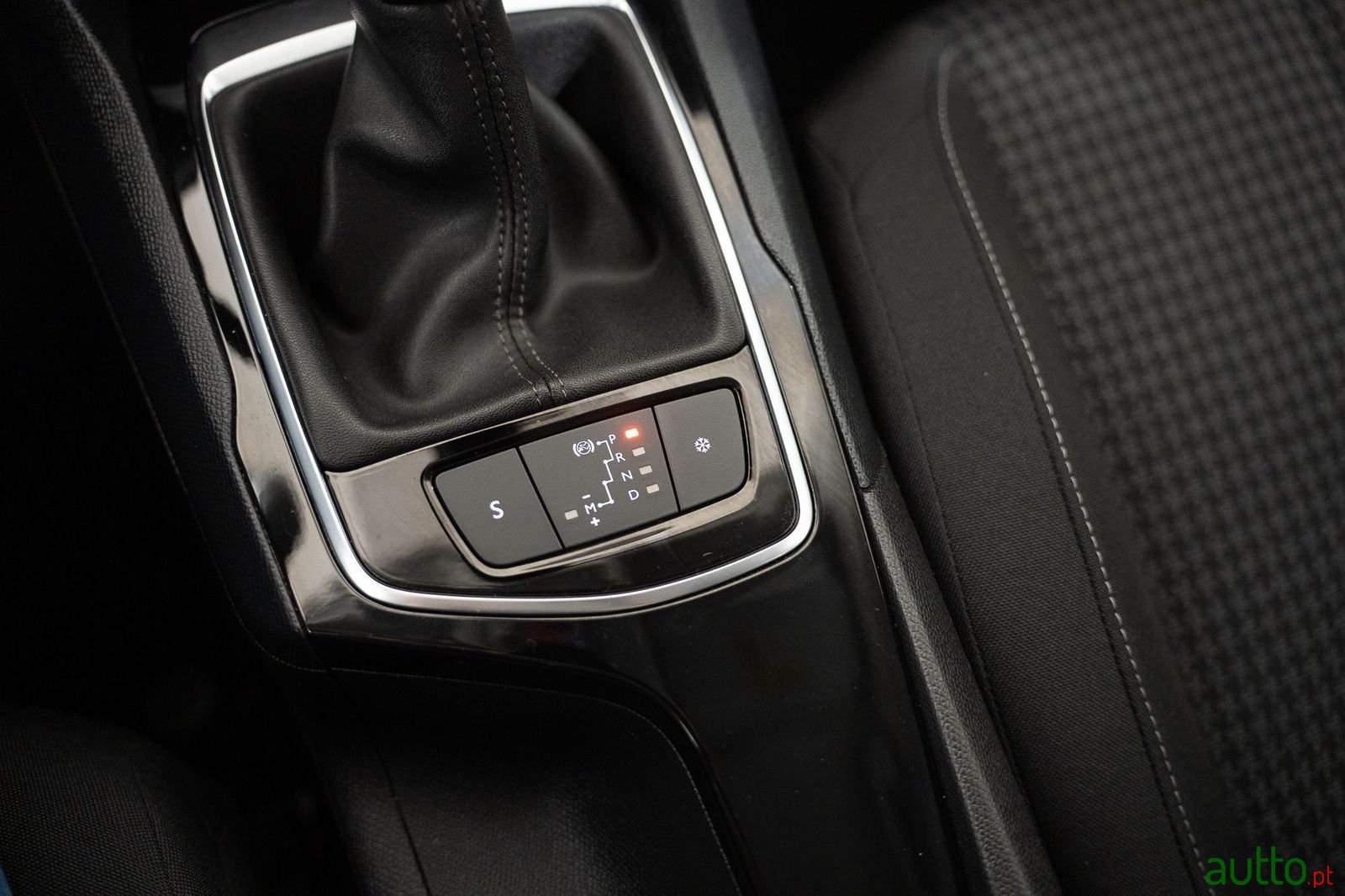 2018' Peugeot 308 Sw photo #6