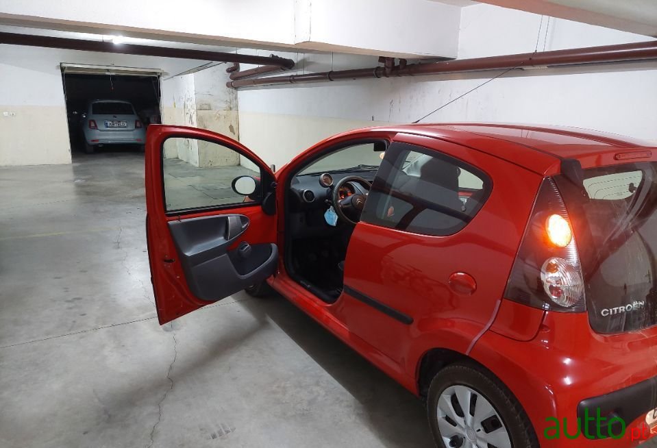 2010' Citroen C1 photo #3